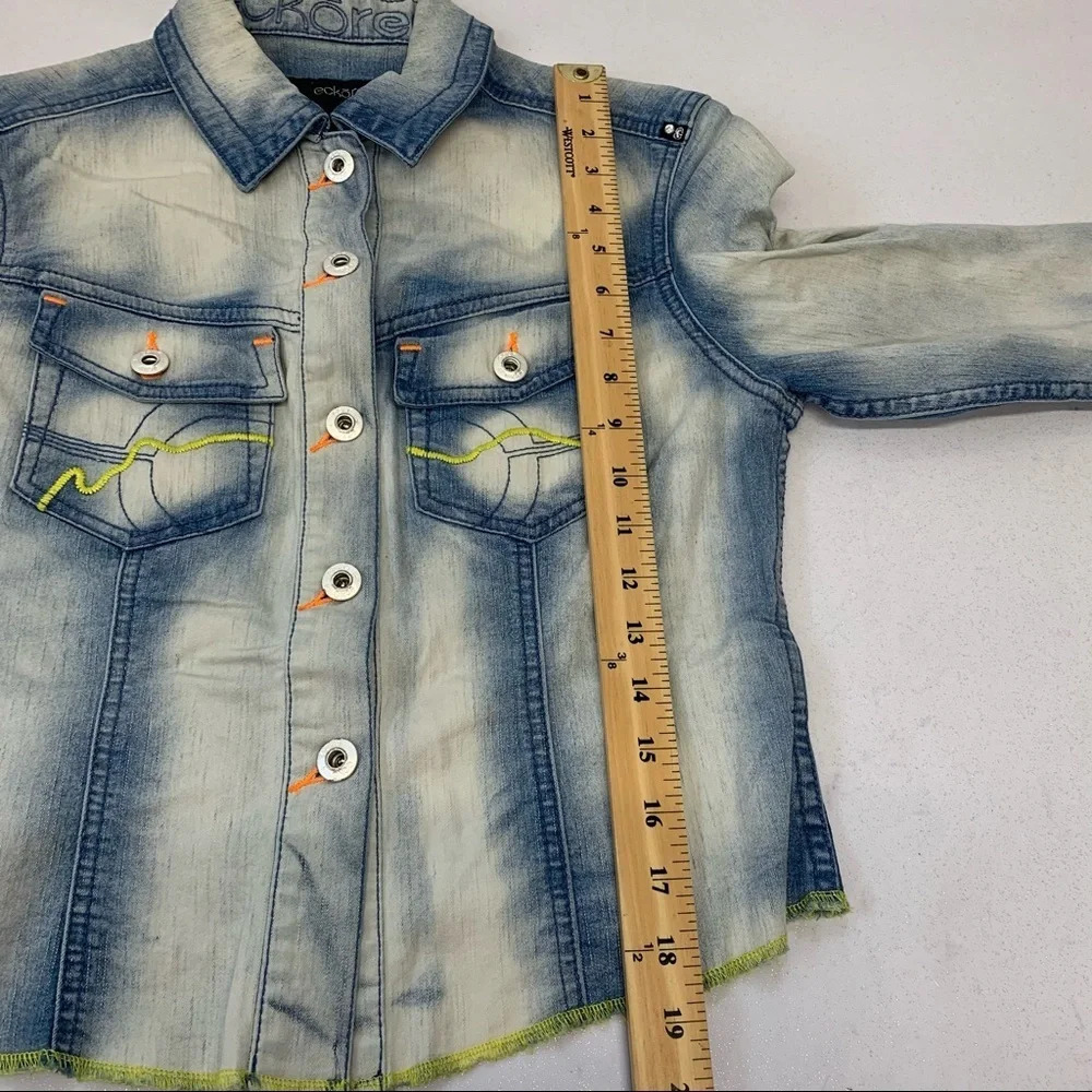Womans Artsy Denim Jacket M Embroidery Blue Light Wash 3/4 Sleeve‎ Pockets O27 - Picture 10 of 11